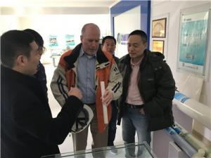 中科院理化研究所李畢忠博士、西門子公司過程工業(yè)部水處理專家William  Cunningham先生、王克軍先生及安陽市開發(fā)區(qū)科技局領(lǐng)導(dǎo)一行到我公司參觀交流